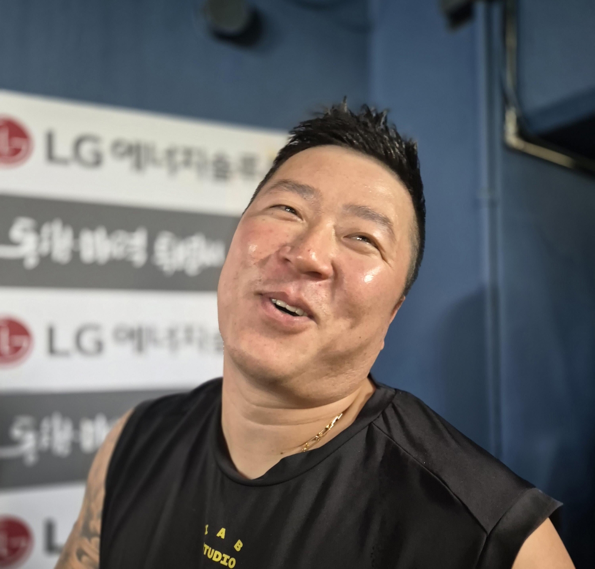 滕哈赫发声：本想为曼联赢更多 可惜梦想已破碎
