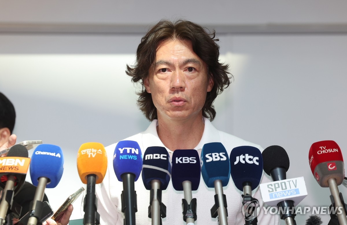 双喜临门，特罗萨德随队击败曼联后在家举办了30岁生日派对