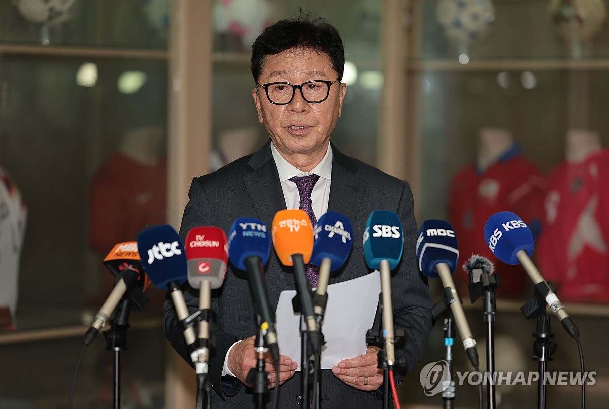 鲁梅尼格评价穆勒：他是独一无二的人 是有史以来最有价值球员之一