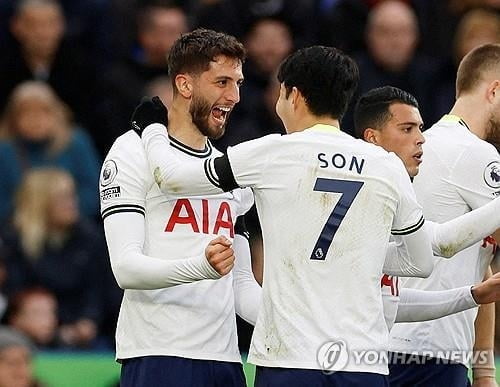 欧冠-维尔茨欧冠首秀双响 勒沃库森4-0费耶诺德