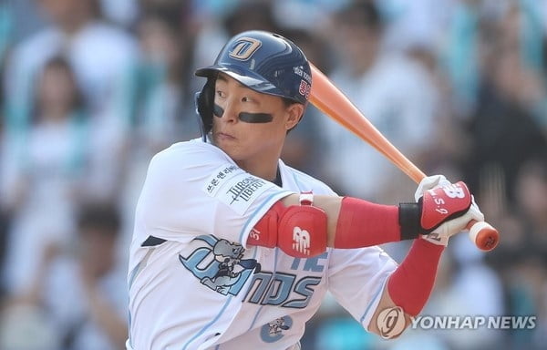 不同寻常，9位队长的FIFA最佳投票里无维尼修斯、罗德里、贝林