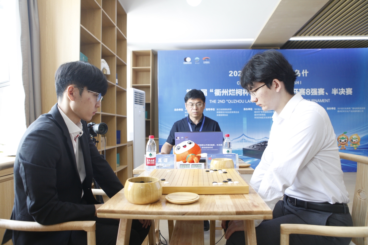 格子：关键在于不给登贝莱和巴尔科拉空间，不能让他们跑起来