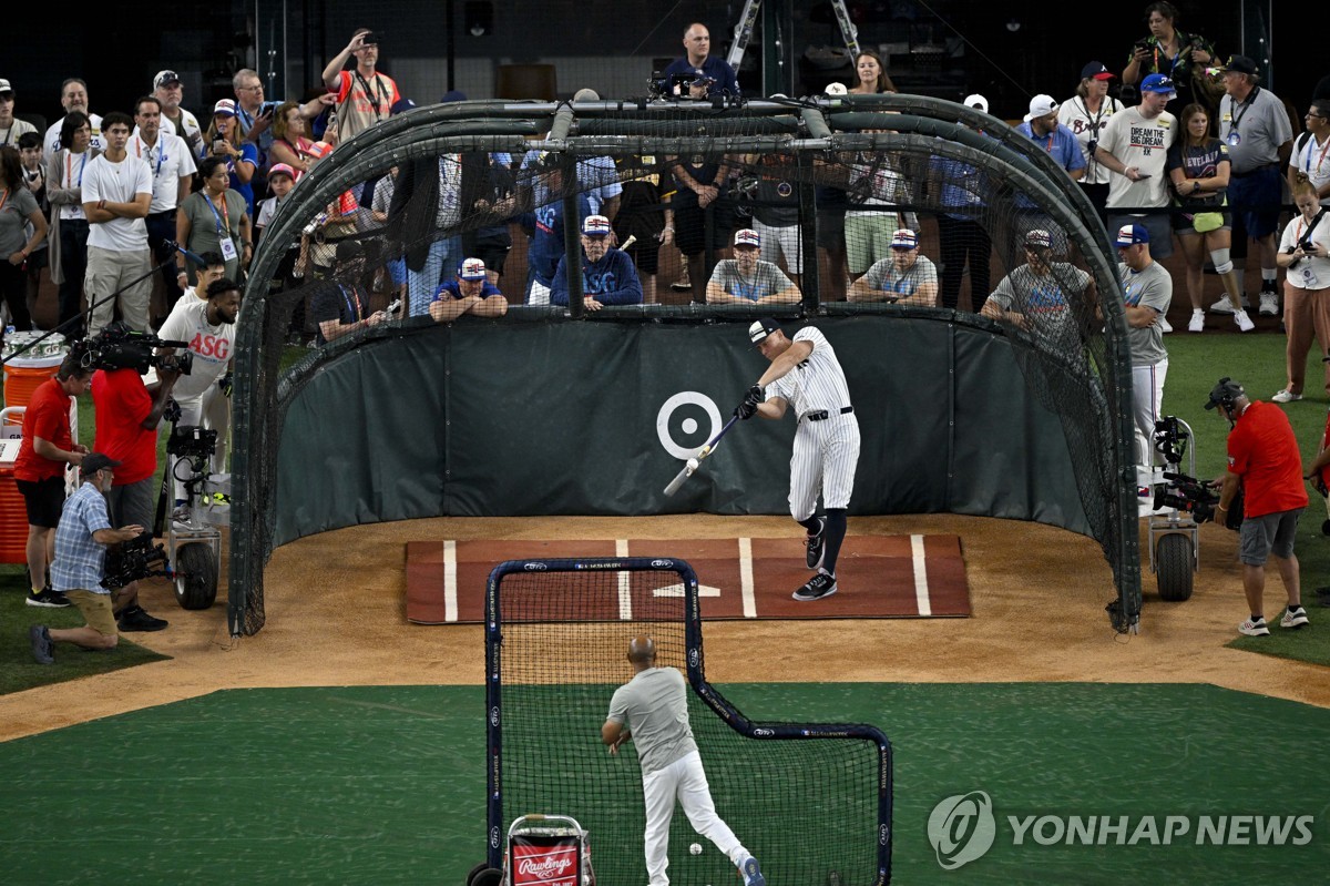 国际米兰vs科莫球员评分：卡洛斯-奥古斯托7.9分，塔雷米5.7分