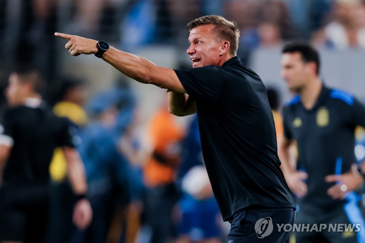 塞格西奇左脚爆射破门，悉尼FC2-1反超西部联