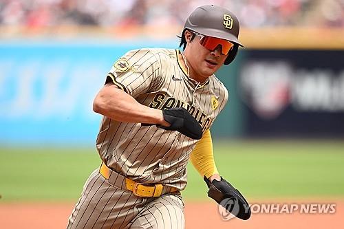 狼队vs南安普顿全场数据：射门数8-9，射正数4-0