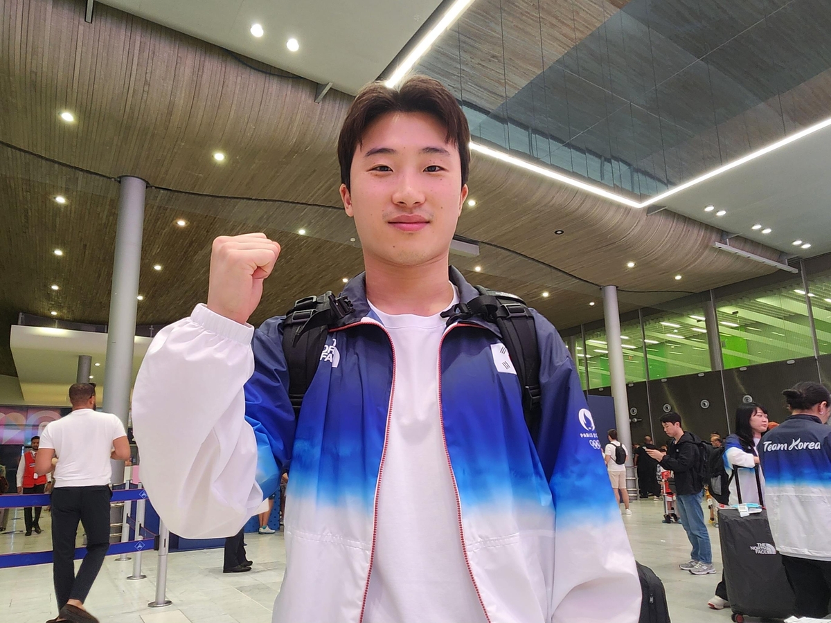 2传2射！拜仁22岁新援一飞冲天 安东尼一半的价格买到新罗本